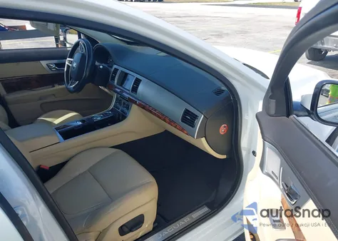 2014 Jaguar Xf V6 Sc из США, поврежденный, VIN SAJWA0EX5E8U17542